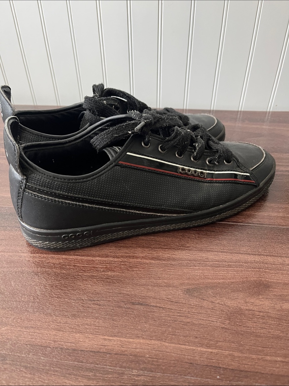 cocci Black Low-Top Sneakers with Red and White Stripe